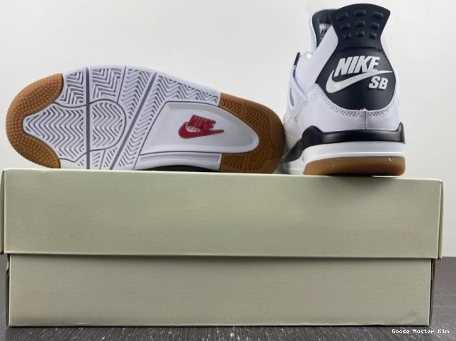 DR5415-100 x 4 Nike SB Jordan Air 0703